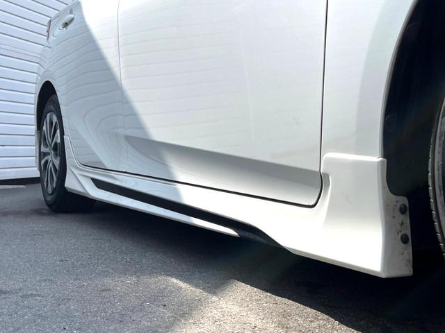 プリウス Aプレミアム 後期 モデリスタエアロ ムーンルーフ セーフティセンス 純正ナビ バックカメラ 黒革 ブラインドスポット LEDヘッド レーダークルーズ 純正15インチAW シートベンチレーション 革巻きステアリング(40枚目)