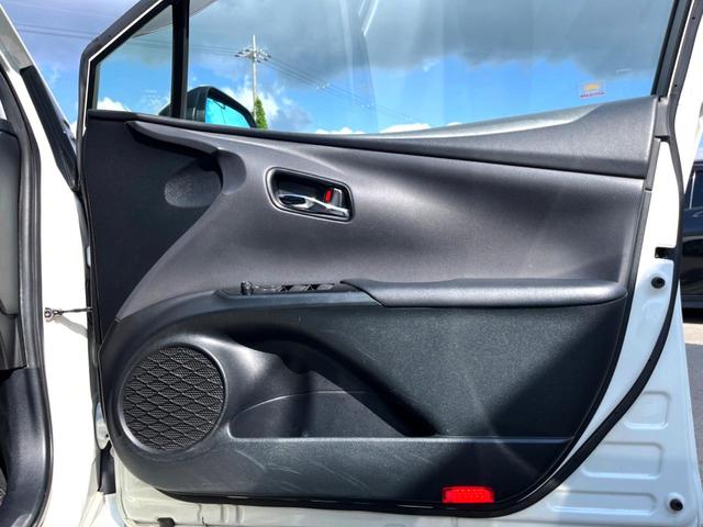 プリウス Aプレミアム 後期 モデリスタエアロ ムーンルーフ セーフティセンス 純正ナビ バックカメラ 黒革 ブラインドスポット LEDヘッド レーダークルーズ 純正15インチAW シートベンチレーション 革巻きステアリング(41枚目)