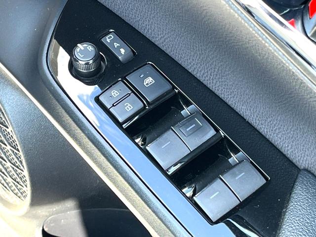 プリウス Aプレミアム 後期 モデリスタエアロ ムーンルーフ セーフティセンス 純正ナビ バックカメラ 黒革 ブラインドスポット LEDヘッド レーダークルーズ 純正15インチAW シートベンチレーション 革巻きステアリング(42枚目)