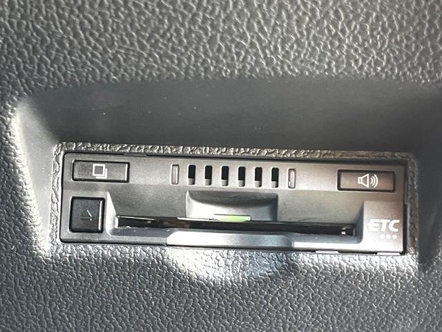 プリウス Aプレミアム 後期 モデリスタエアロ ムーンルーフ セーフティセンス 純正ナビ バックカメラ 黒革 ブラインドスポット LEDヘッド レーダークルーズ 純正15インチAW シートベンチレーション 革巻きステアリング(48枚目)