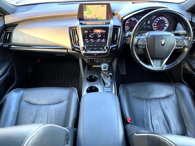 クラウンハイブリッド RSアドバンス モデリスタエアロキット ムーンルーフ レザーシートパッケージ デジタルインナーミラー セーフティパッケージプラス 純正ナビ パノラミックビュー 三眼LEDヘッド 純正18インチAW パドルシフト 禁煙(2枚目)