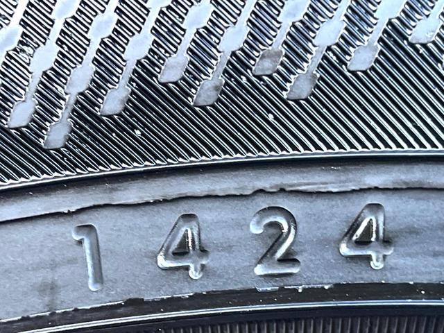 クラウンハイブリッド RSアドバンス モデリスタエアロキット ムーンルーフ レザーシートパッケージ デジタルインナーミラー セーフティパッケージプラス 純正ナビ パノラミックビュー 三眼LEDヘッド 純正18インチAW パドルシフト 禁煙(26枚目)