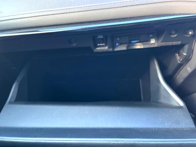 クラウンハイブリッド RSアドバンス モデリスタエアロキット ムーンルーフ レザーシートパッケージ デジタルインナーミラー セーフティパッケージプラス 純正ナビ パノラミックビュー 三眼LEDヘッド 純正18インチAW パドルシフト 禁煙(72枚目)