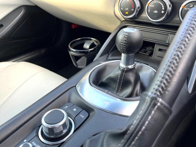 ロードスター Sレザーパッケージ ホワイトセレクション MT BOSE マツダコネクト バックカメラ 白革 セーフティパッケージ ブラインドスポット シートヒーター LEDヘッド スマートシティーブレーキサポート 純正16インチアルミ 革巻きステアリング(52枚目)