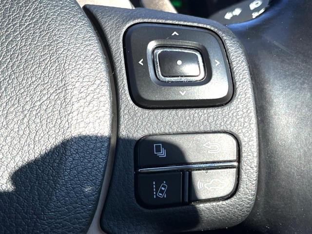 IS IS300 バージョンL クリアランスソナー セミアニリン革 メモリー付パワーシート シートベンチレーション セーフティシステムプラス フルLEDヘッド 純正10.3インチナビ バックカメラ 純正17インチAW パドルシフト(27枚目)