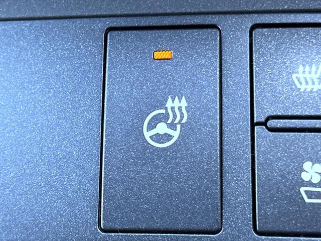 IS IS300 バージョンL クリアランスソナー セミアニリン革 メモリー付パワーシート シートベンチレーション セーフティシステムプラス フルLEDヘッド 純正10.3インチナビ バックカメラ 純正17インチAW パドルシフト(34枚目)