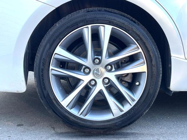 IS IS300 バージョンL クリアランスソナー セミアニリン革 メモリー付パワーシート シートベンチレーション セーフティシステムプラス フルLEDヘッド 純正10.3インチナビ バックカメラ 純正17インチAW パドルシフト(56枚目)