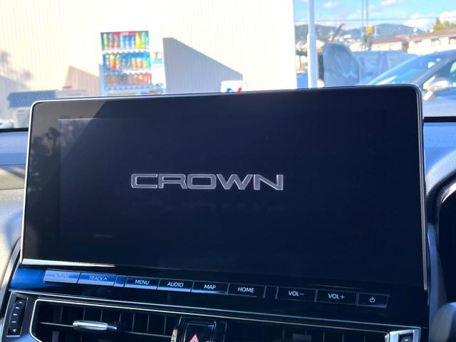 クラウンハイブリッド G Four 後期 セーフティパッケージプラス セーフティセンス 純正12.3インチナビ パノラミックビュー 黒革 ブラインドスポット 三眼LEDヘッド 純正18インチAW メモリー付パワーシート シートヒーター(3枚目)