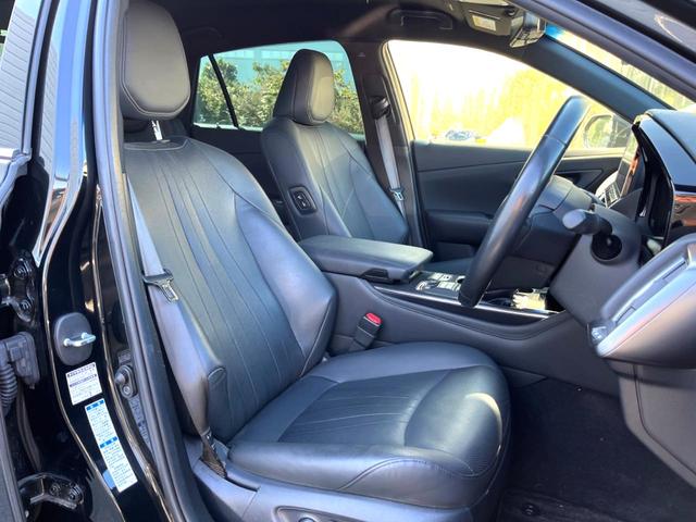 クラウンハイブリッド G Four 後期 セーフティパッケージプラス セーフティセンス 純正12.3インチナビ パノラミックビュー 黒革 ブラインドスポット 三眼LEDヘッド 純正18インチAW メモリー付パワーシート シートヒーター(10枚目)