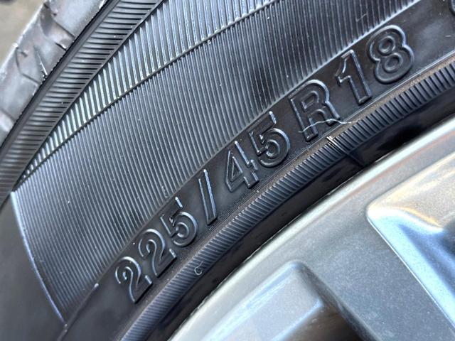 クラウンハイブリッド G Four 後期 セーフティパッケージプラス セーフティセンス 純正12.3インチナビ パノラミックビュー 黒革 ブラインドスポット 三眼LEDヘッド 純正18インチAW メモリー付パワーシート シートヒーター(24枚目)