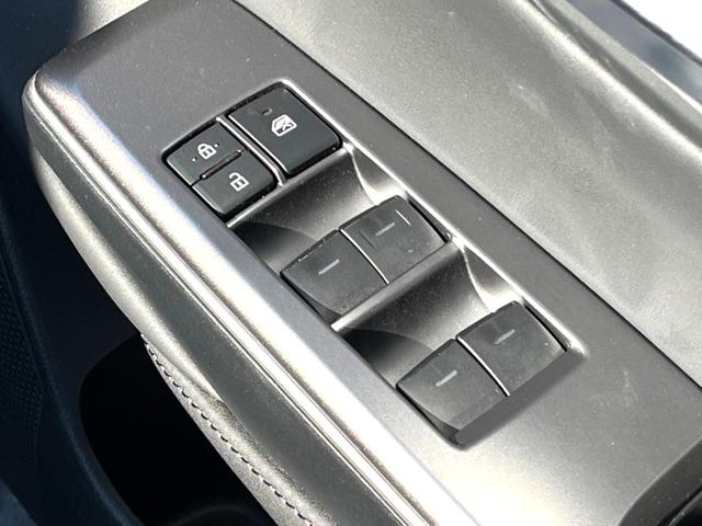 クラウンハイブリッド G Four 後期 セーフティパッケージプラス セーフティセンス 純正12.3インチナビ パノラミックビュー 黒革 ブラインドスポット 三眼LEDヘッド 純正18インチAW メモリー付パワーシート シートヒーター(38枚目)