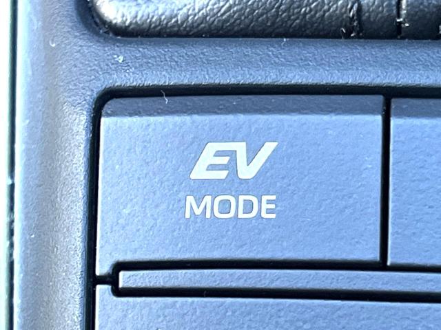 クラウンハイブリッド G Four 後期 セーフティパッケージプラス セーフティセンス 純正12.3インチナビ パノラミックビュー 黒革 ブラインドスポット 三眼LEDヘッド 純正18インチAW メモリー付パワーシート シートヒーター(60枚目)