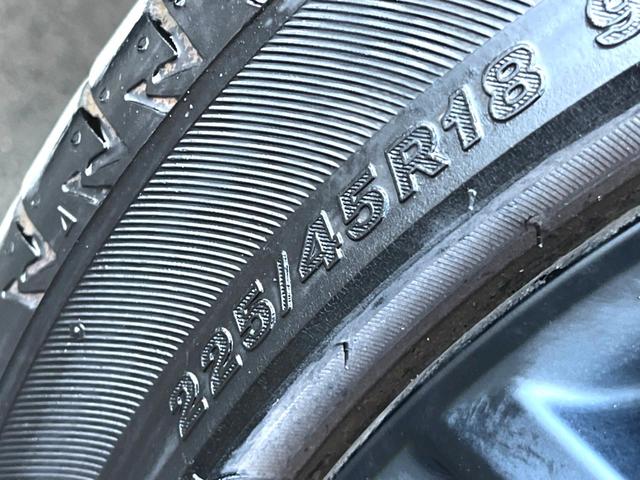 クラウンハイブリッド ＲＳ　Ｆｏｕｒ　リミテッドＩＩ　後期　セーフティセンス　純正１２．３インチナビ　バックカメラ　黒革　ブラインドスポット　三眼ＬＥＤヘッド　パワーシート　シートベンチレーション　純正１８インチＡＷ　革巻きステアリング　スマートキー（24枚目）