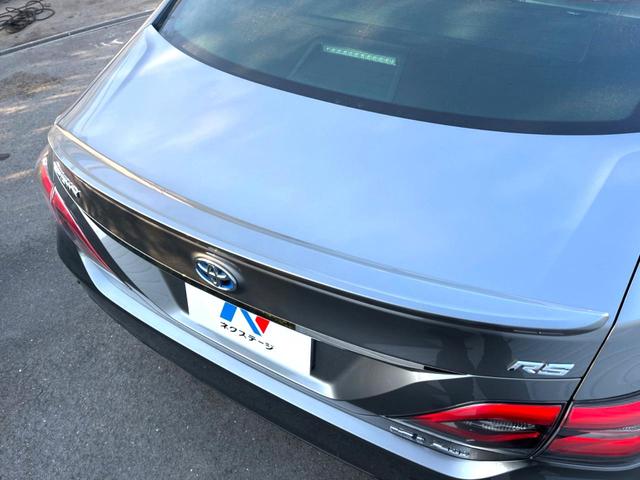 クラウンハイブリッド ＲＳ　Ｆｏｕｒ　リミテッドＩＩ　後期　セーフティセンス　純正１２．３インチナビ　バックカメラ　黒革　ブラインドスポット　三眼ＬＥＤヘッド　パワーシート　シートベンチレーション　純正１８インチＡＷ　革巻きステアリング　スマートキー（33枚目）