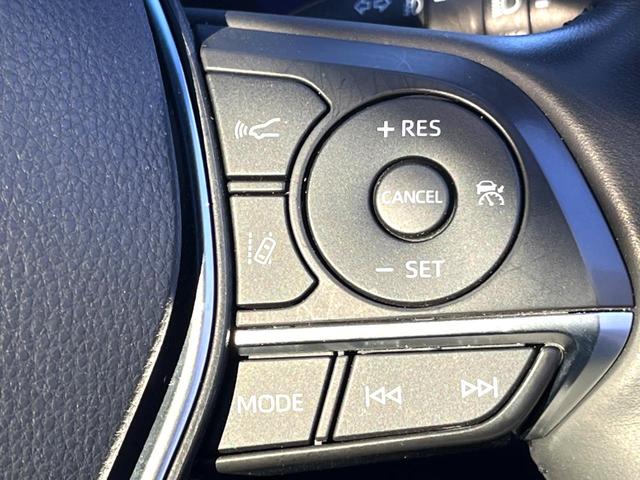 クラウンハイブリッド ＲＳ　Ｆｏｕｒ　リミテッドＩＩ　後期　セーフティセンス　純正１２．３インチナビ　バックカメラ　黒革　ブラインドスポット　三眼ＬＥＤヘッド　パワーシート　シートベンチレーション　純正１８インチＡＷ　革巻きステアリング　スマートキー（46枚目）