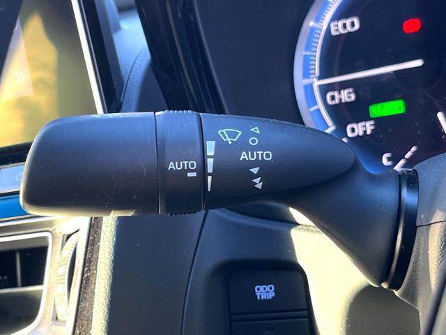 クラウンハイブリッド ＲＳ　Ｆｏｕｒ　リミテッドＩＩ　後期　セーフティセンス　純正１２．３インチナビ　バックカメラ　黒革　ブラインドスポット　三眼ＬＥＤヘッド　パワーシート　シートベンチレーション　純正１８インチＡＷ　革巻きステアリング　スマートキー（67枚目）