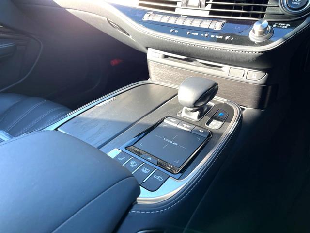 LS LS500 バージョンL 後期 モデリスタエアロ TRD21インチ鍛造AW マークレビンソン セーフティシステムプラスA 純正12.3インチSDナビ パノラミックビュー 黒革 パワーシート シートベンチレーション パドルシフト(46枚目)