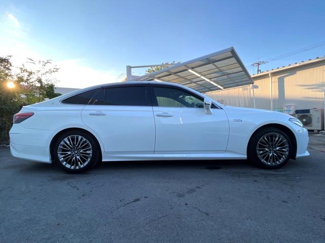 クラウンハイブリッド G-エグゼクティブ モデリスタリヤスカート ムーンルーフ セーフティパッケージプラス 黒革シート セーフティセンス ブラインドスポット 純正ナビ パノラミックビュー デジタルインナーミラー メモリー付パワーシート 禁煙車(22枚目)