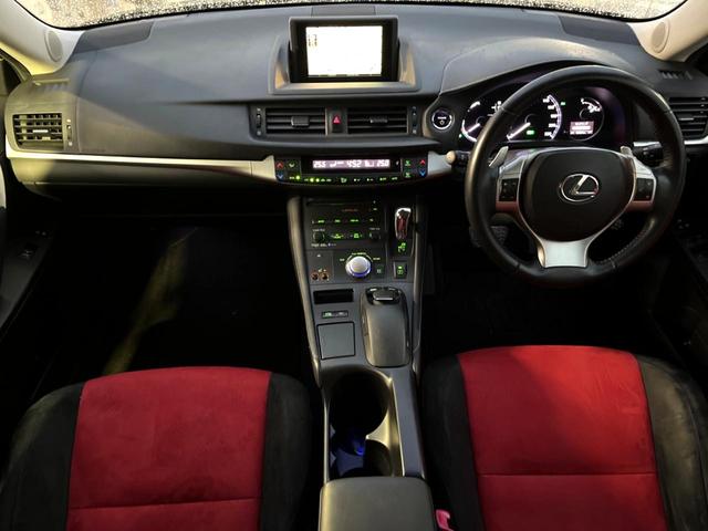 CT CT200h バージョンC 純正ナビ バックカメラ クルーズコントロール シートヒーター 純正16インチAW LEDヘッド 純正革巻きステアリング パドルシフト デュアルオートエアコン スマートキー ETC オートライト 禁煙車(2枚目)