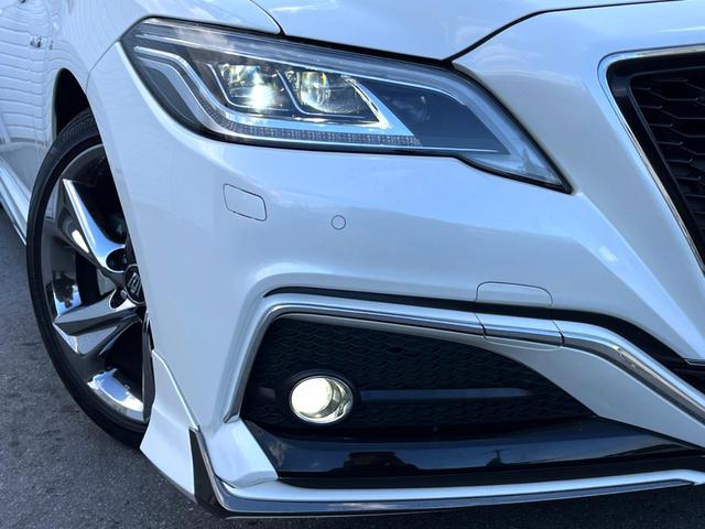 クラウンハイブリッド ＲＳアドバンス　モデリスタエアロキット　ムーンルーフ　セーフティセンス　ブラインドスポット　三眼ＬＥＤヘッド　純正ＳＤナビ　バックカメラ　ハーフレザー　メモリー付パワーシート　純正１８インチＡＷ　ステアリングヒーター（16枚目）