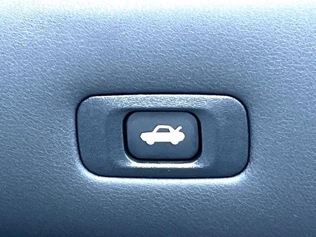 クラウンハイブリッド ＲＳアドバンス　モデリスタエアロキット　ムーンルーフ　セーフティセンス　ブラインドスポット　三眼ＬＥＤヘッド　純正ＳＤナビ　バックカメラ　ハーフレザー　メモリー付パワーシート　純正１８インチＡＷ　ステアリングヒーター（47枚目）