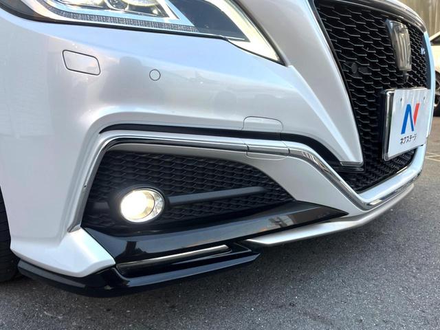 クラウン ＲＳ　後期　ＴＲＤエアロパーツセット　セーフティパッケージプラス　セーフティセンス　純正１２．３インチナビ　パノラミックビュー　ブラインドスポット　ハーフレザー　パワーシート　シートヒーター　ＥＴＣ　禁煙車（3枚目）