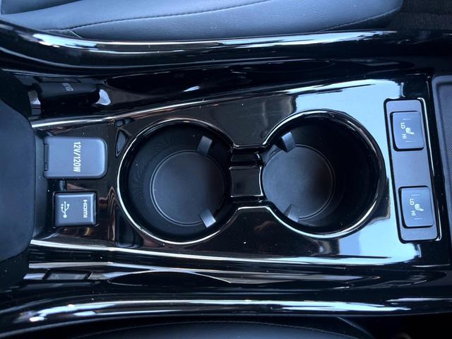 プリウス Ａツーリングセレクション　後期　モデリスタフルエアロ　純正ナビ　パノラミックビュー　合皮シート　セーフティセンス　ブラインドスポット　インテリジェントクリアランスソナー　インテリジェントパーキングアシスト　純正１７インチＡＷ（64枚目）