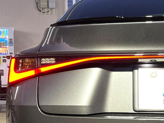 IS IS350 FスポーツモードブラックIII 後期 ムーンルーフ 純正10.3インチナビ パノラミックビュー オレンジブレーキキャリパー 三眼LEDヘッド 純正19インチBBS製AW セーフティシステムプラス ブラインドスポット レーダークルーズ(33枚目)