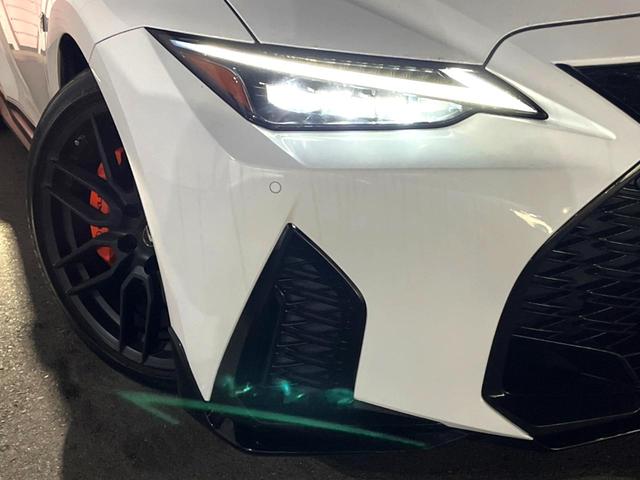 ＩＳ ＩＳ３５０　ＦスポーツモードブラックＳ　ＴＲＤエアロ＆マフラー　ムーンルーフ　オレンジブレーキキャリパー　セーフティシステムプラス　ブラインドスポット　三眼ＬＥＤヘッド　純正１０．３インチナビ　バックカメラ　純正１９インチＢＢＳ製ＡＷ　禁煙（14枚目）