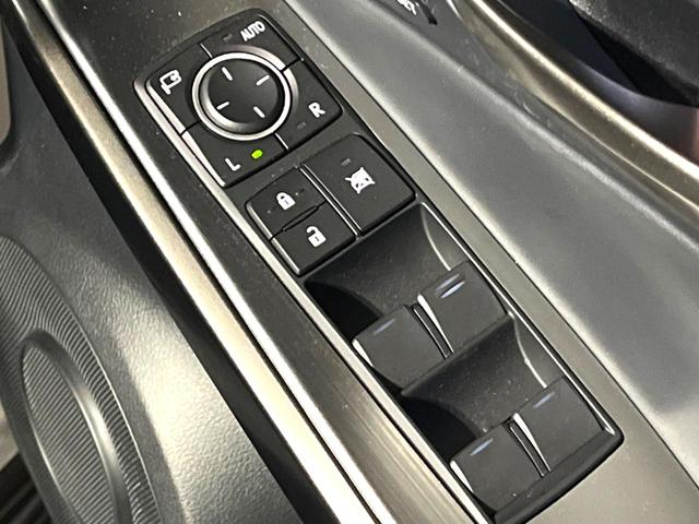 ＩＳ ＩＳ３５０　ＦスポーツモードブラックＳ　ＴＲＤエアロ＆マフラー　ムーンルーフ　オレンジブレーキキャリパー　セーフティシステムプラス　ブラインドスポット　三眼ＬＥＤヘッド　純正１０．３インチナビ　バックカメラ　純正１９インチＢＢＳ製ＡＷ　禁煙（40枚目）