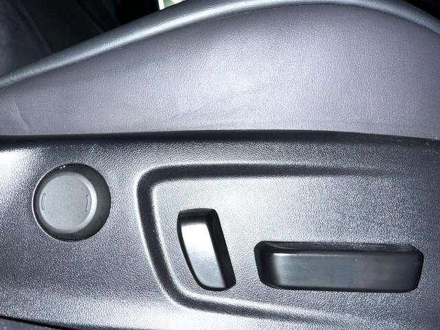 ＩＳ ＩＳ３５０　ＦスポーツモードブラックＳ　ＴＲＤエアロ＆マフラー　ムーンルーフ　オレンジブレーキキャリパー　セーフティシステムプラス　ブラインドスポット　三眼ＬＥＤヘッド　純正１０．３インチナビ　バックカメラ　純正１９インチＢＢＳ製ＡＷ　禁煙（41枚目）