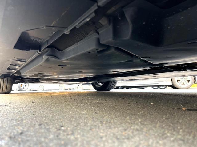 カムリ ＷＳ　セーフティセンス　ブラインドスポット　純正ナビ　バックカメラ　インテリジェントクリアランスソナー　ハーフレザー　パワーシート　ＬＥＤヘッド　純正１７インチＡＷ　革巻きステアリング　パドルシフト　禁煙車（31枚目）