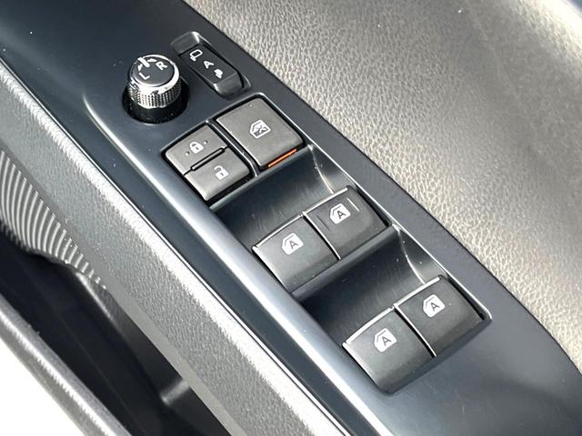 カムリ ＷＳ　セーフティセンス　ブラインドスポット　純正ナビ　バックカメラ　インテリジェントクリアランスソナー　ハーフレザー　パワーシート　ＬＥＤヘッド　純正１７インチＡＷ　革巻きステアリング　パドルシフト　禁煙車（40枚目）