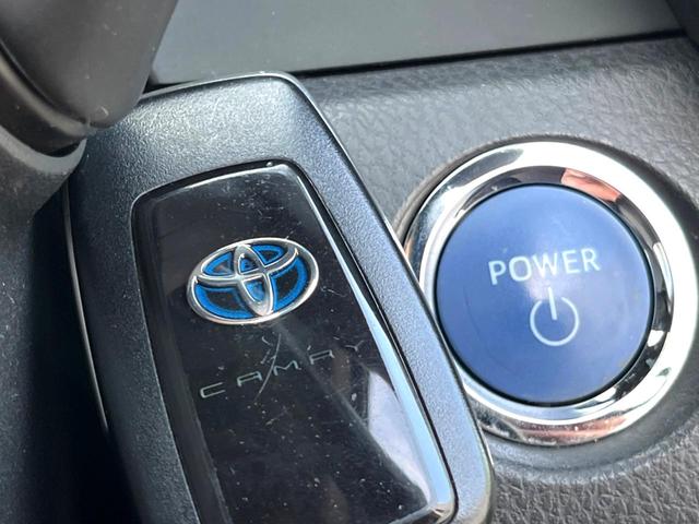 カムリ ＷＳ　セーフティセンス　ブラインドスポット　純正ナビ　バックカメラ　インテリジェントクリアランスソナー　ハーフレザー　パワーシート　ＬＥＤヘッド　純正１７インチＡＷ　革巻きステアリング　パドルシフト　禁煙車（48枚目）
