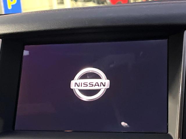 スカイライン 400R 405PS 全方位運転支援 黒革 純正ナビ アラウンドビュー メモリー付パワーシート シートヒーター LEDヘッド 純正19インチAW 革巻きステアリング パドルシフト デュアルオートエアコン 禁煙車(3枚目)