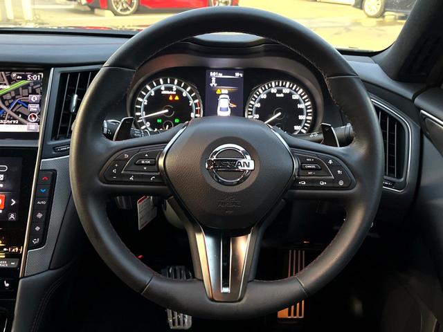 スカイライン 400R 405PS 全方位運転支援 黒革 純正ナビ アラウンドビュー メモリー付パワーシート シートヒーター LEDヘッド 純正19インチAW 革巻きステアリング パドルシフト デュアルオートエアコン 禁煙車(12枚目)