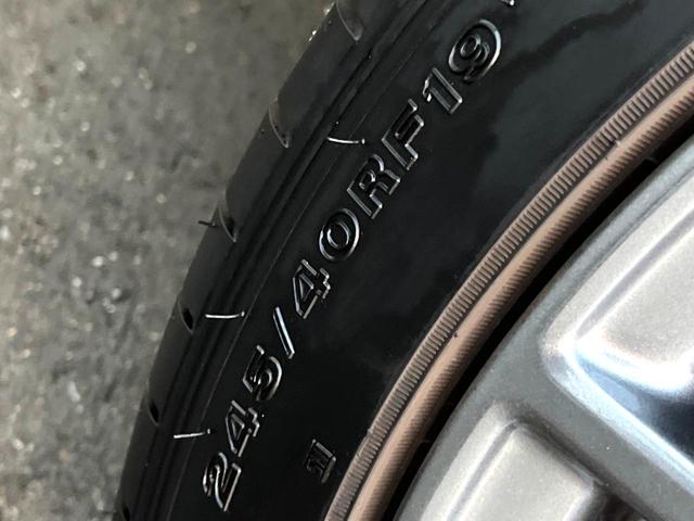 スカイライン 400R 405PS 全方位運転支援 黒革 純正ナビ アラウンドビュー メモリー付パワーシート シートヒーター LEDヘッド 純正19インチAW 革巻きステアリング パドルシフト デュアルオートエアコン 禁煙車(25枚目)