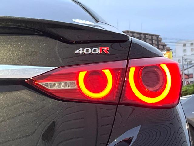 スカイライン 400R 405PS 全方位運転支援 黒革 純正ナビ アラウンドビュー メモリー付パワーシート シートヒーター LEDヘッド 純正19インチAW 革巻きステアリング パドルシフト デュアルオートエアコン 禁煙車(34枚目)