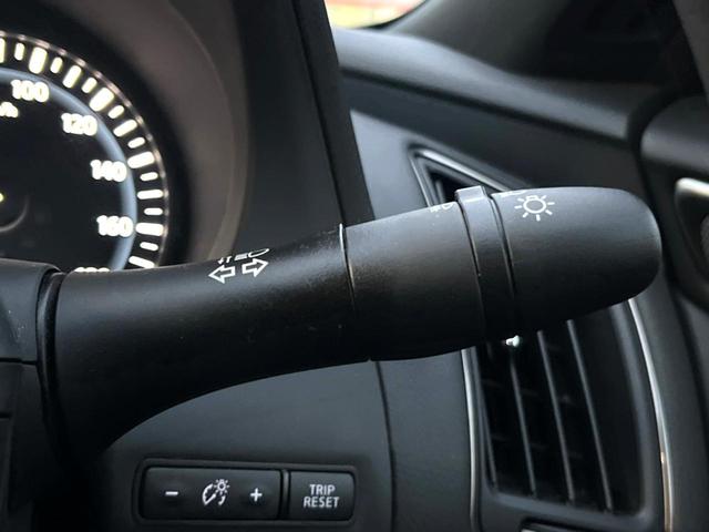 スカイライン 400R 405PS 全方位運転支援 黒革 純正ナビ アラウンドビュー メモリー付パワーシート シートヒーター LEDヘッド 純正19インチAW 革巻きステアリング パドルシフト デュアルオートエアコン 禁煙車(46枚目)