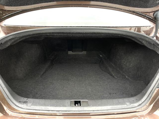 フーガ 250GT 後期 全方位運転支援 インテリジェントクルーズコントロール 純正8インチナビ アラウンドビューモニター メモリー付パワーシート LEDヘッド 純正18インチクローム塗装AW 革巻きステアリング 禁煙車(10枚目)