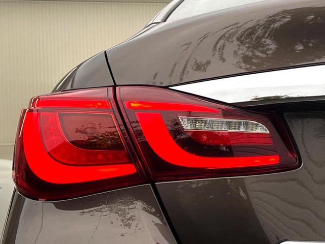 フーガ 250GT 後期 全方位運転支援 インテリジェントクルーズコントロール 純正8インチナビ アラウンドビューモニター メモリー付パワーシート LEDヘッド 純正18インチクローム塗装AW 革巻きステアリング 禁煙車(27枚目)