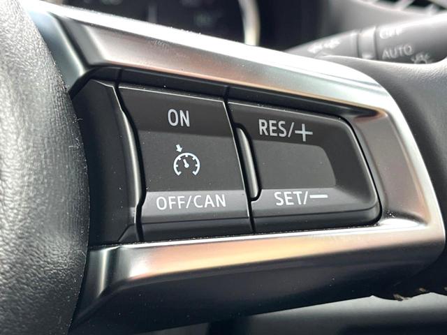 【クルーズコントロール】高速道路もラクラク走行。アクセルを離しても一定速度で走行ができ、長距離運転時の負担を軽減！加速・減速も簡単なスイッチ操作で調整できます。
