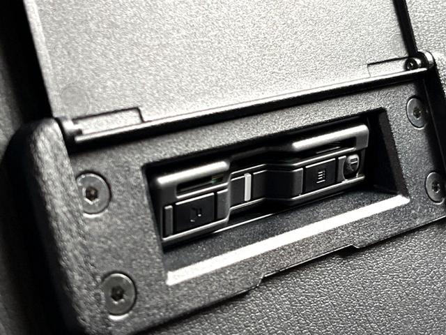 【ＥＴＣ】高速道路の料金所をストレスなく通過！話題のスポットやサービスエリアに多い「スマートＩＣ」利用時は必須のアイテムです。当店でセットアップを実施、ご納車当日からすぐにご利用いただけます！