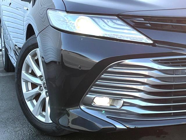 カムリ Ｇ　ブラインドスポット　純正８インチディスプレイオーディオ　バックカメラ　セーフティセンス　インテリジェントクリアランスソナー　ＬＥＤヘッド　パワーシート　純正１７インチＡＷ　革巻きステアリング　禁煙車（13枚目）