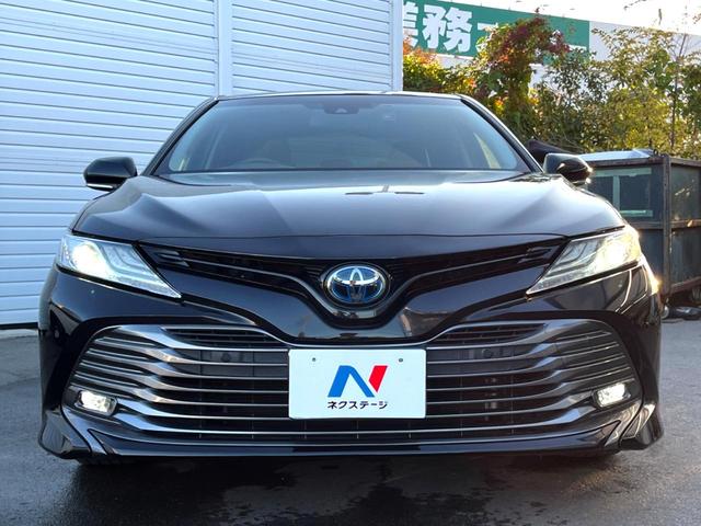 カムリ Ｇ　ブラインドスポット　純正８インチディスプレイオーディオ　バックカメラ　セーフティセンス　インテリジェントクリアランスソナー　ＬＥＤヘッド　パワーシート　純正１７インチＡＷ　革巻きステアリング　禁煙車（15枚目）