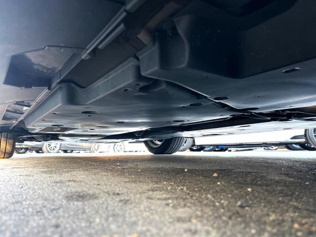 カムリ Ｇ　ブラインドスポット　純正８インチディスプレイオーディオ　バックカメラ　セーフティセンス　インテリジェントクリアランスソナー　ＬＥＤヘッド　パワーシート　純正１７インチＡＷ　革巻きステアリング　禁煙車（30枚目）