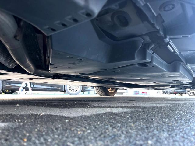 カムリ Ｇ　ブラインドスポット　純正８インチディスプレイオーディオ　バックカメラ　セーフティセンス　インテリジェントクリアランスソナー　ＬＥＤヘッド　パワーシート　純正１７インチＡＷ　革巻きステアリング　禁煙車（35枚目）