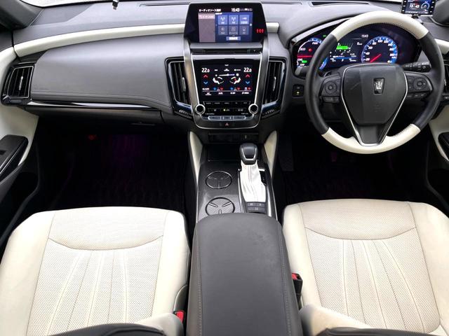 クラウンハイブリッド ＲＳアドバンス　モデリスタフルエアロ　ムーンルーフ　セーフティセンス　純正ナビ　バックカメラ　純正１８インチＡＷ　レーダークルーズ　白革　シートベンチレーション　パワーシート　三眼ＬＥＤヘッド　パドルシフト　禁煙車（2枚目）