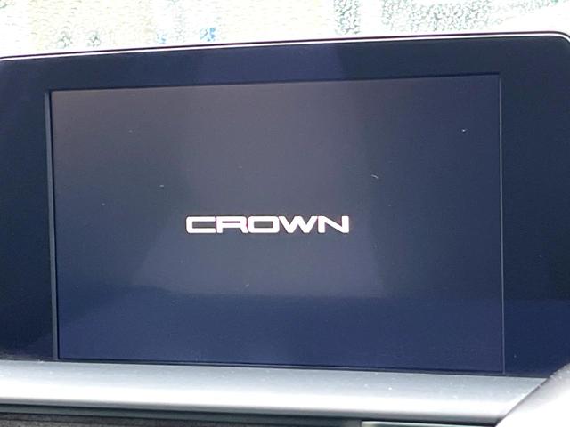 クラウンハイブリッド ＲＳアドバンス　モデリスタフルエアロ　ムーンルーフ　セーフティセンス　純正ナビ　バックカメラ　純正１８インチＡＷ　レーダークルーズ　白革　シートベンチレーション　パワーシート　三眼ＬＥＤヘッド　パドルシフト　禁煙車（5枚目）