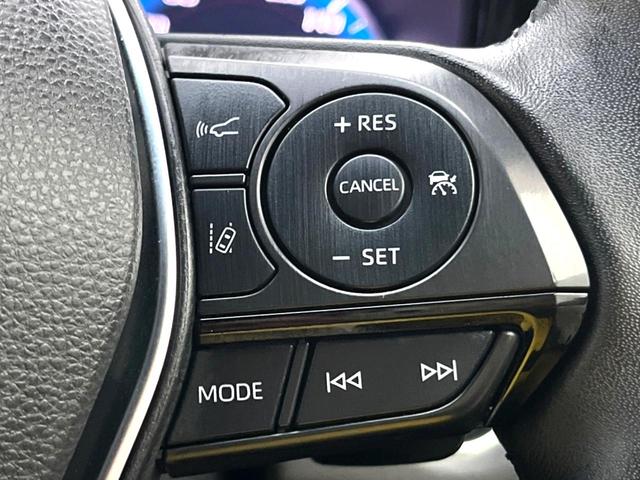 クラウンハイブリッド ＲＳアドバンス　モデリスタフルエアロ　ムーンルーフ　セーフティセンス　純正ナビ　バックカメラ　純正１８インチＡＷ　レーダークルーズ　白革　シートベンチレーション　パワーシート　三眼ＬＥＤヘッド　パドルシフト　禁煙車（8枚目）